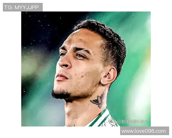 安东尼重返西甲加盟皇家贝蒂斯曼联以3258万英镑放行巴西边锋