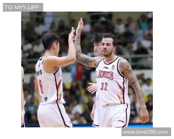 德甲得分王正式加盟浙江队丁伟三外援组合能否重返四强之路 德甲得分王正式加盟浙江队丁伟三外援组合能否重返四强之路