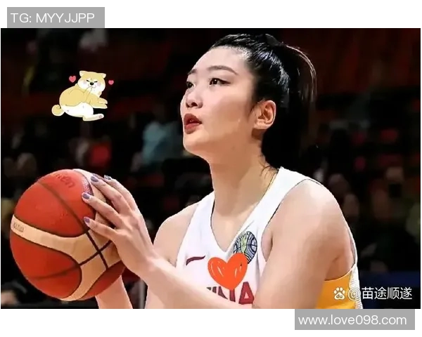 从篮球场到网络热潮李梦如何赢得全网粉丝的心 从篮球场到网络热潮李梦如何赢得全网粉丝的心